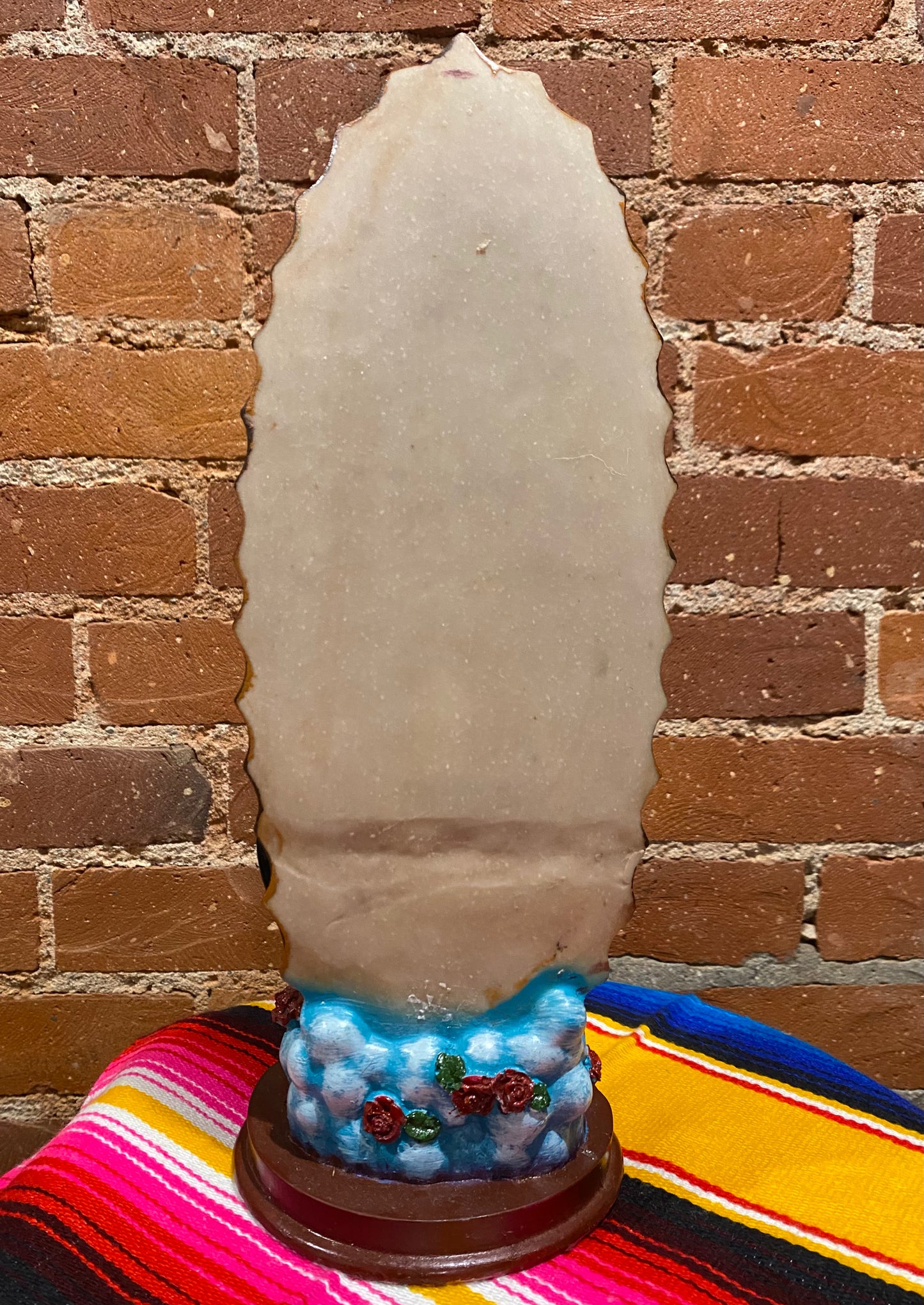 Virgen de Guadalupe con una niña Statue