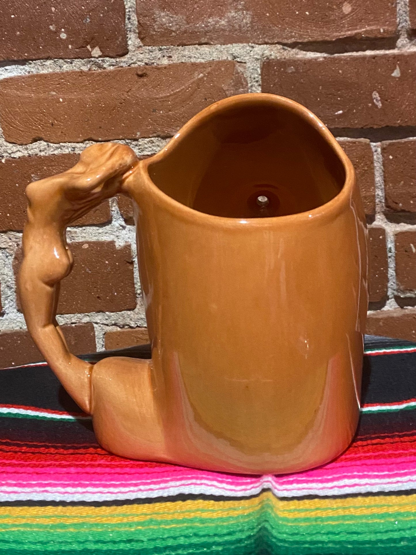 Boobie w/ Woman as Handle ‘Se Vale Soñar’ Mug