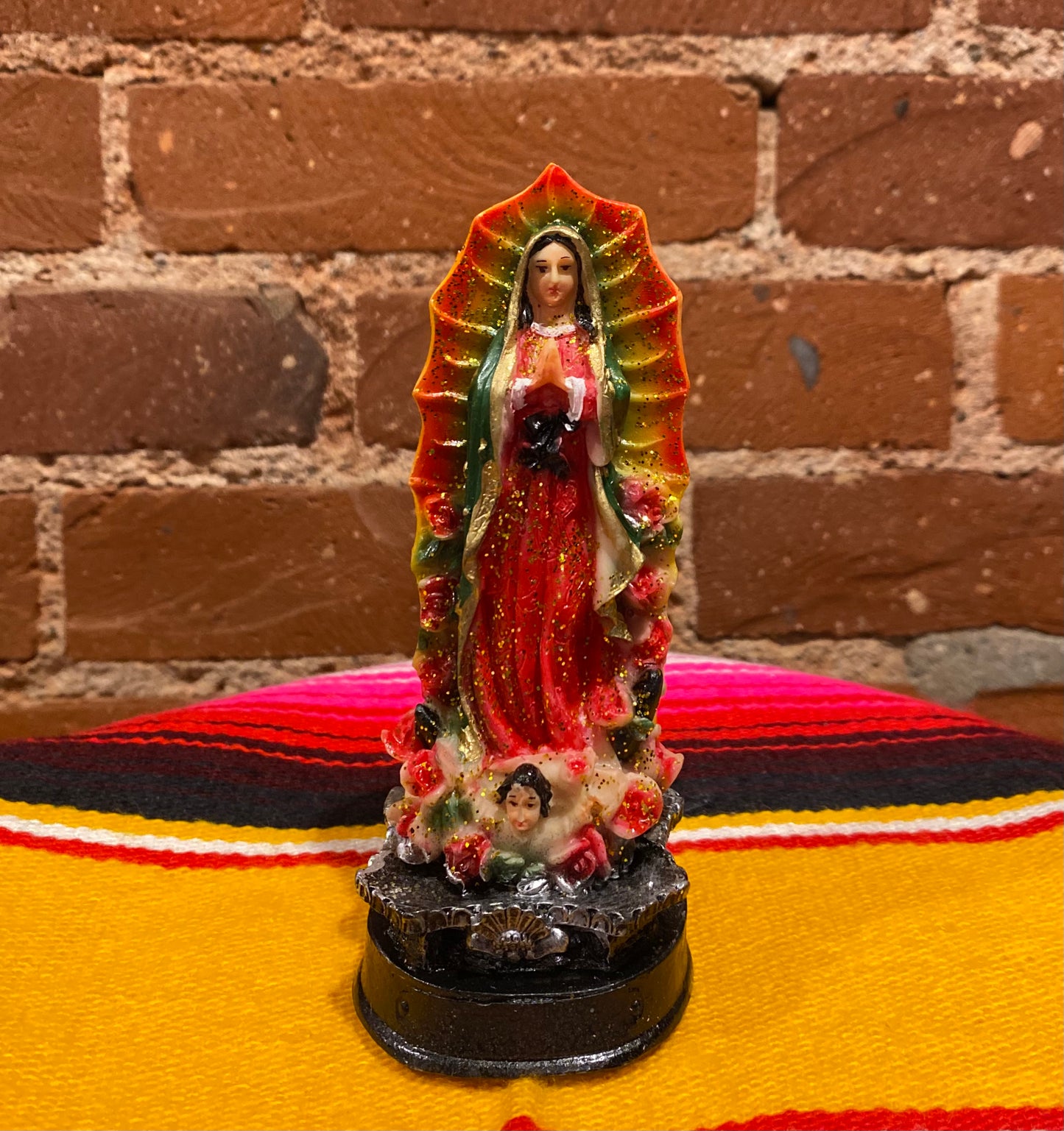 Mini Virgen de Guadalupe Statue